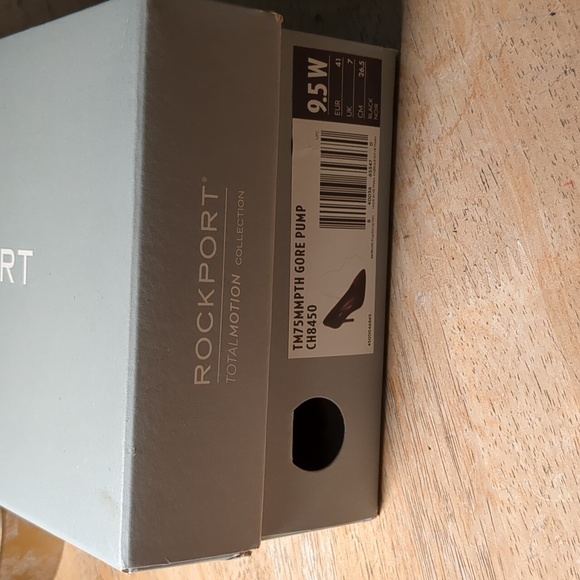 Rockport total motion heels 9.5 wide - Picture 7 of 9